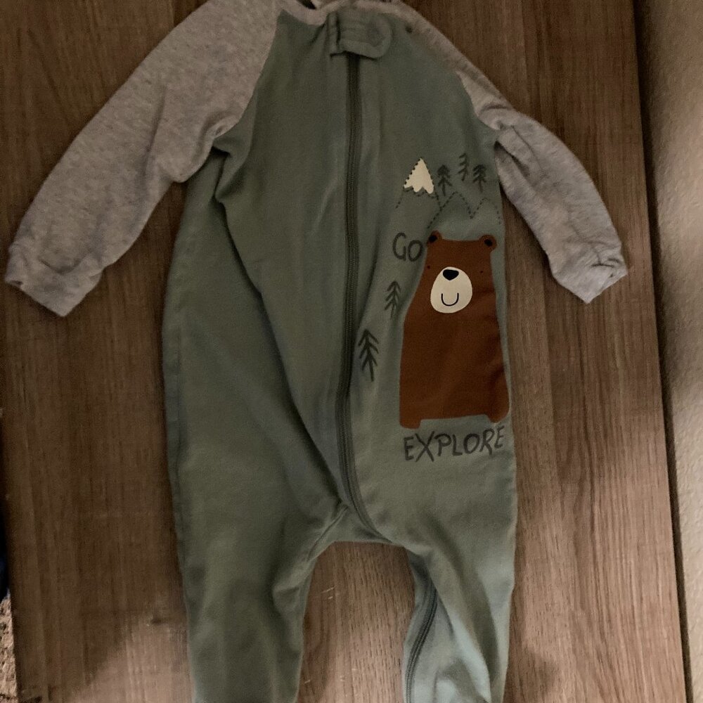 Gerber Green Footed Sleeper 0-3 Months Zip Front Bear Go Explore Graphic
